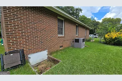 223 Meadowridge Drive, Warner Robins, GA 31093 - Photo 3