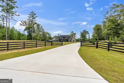 392 Georgian Pines Drive, Senoia, GA 30276 - Photo 5