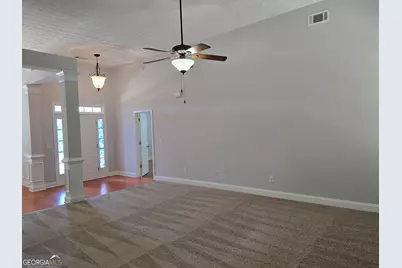 110 Lexington Park Drive, Lagrange, GA 30241 - Photo 9