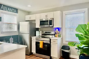 1165 Eggleston St SW, Atlanta, GA 30310 - Photo 9