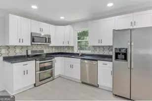 2301 Troy Cove Rd, Decatur, GA 30035 - Photo 3