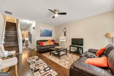 1343 Penhurst Drive, Lawrenceville, GA 30043 - Photo 9