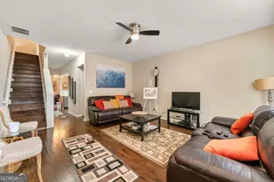 1343 Penhurst Dr, Lawrenceville, GA 30043 - Photo 9
