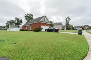 601 Red Oak Ln, Hinesville, GA 31313 - Photo 3