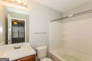 11418 Ashefield Ln, Hampton, GA 30228 - Photo 9