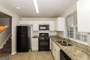 1361 Wrens Ct, Jonesboro, GA 30238 - Photo 5