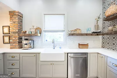 1585 Mercer Avenue, College Park, GA 30337 - Photo 21