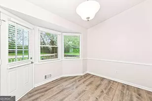 949 Falcon Crest Dr, Lawrenceville, GA 30043 - Photo 5