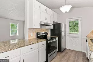 949 Falcon Crest Dr, Lawrenceville, GA 30043 - Photo 7