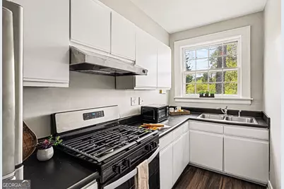 21 Peachtree Memorial Drive NW #8, Atlanta, GA 30309 - Photo 3