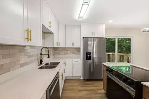 4065 Princeton Pl SW, Atlanta, GA 30331 - Photo 9