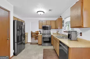 2425 Rhoanoke Dr, Duluth, GA 30096 - Photo 5