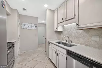 868 Edgewater Circle, Marietta, GA 30062 - Photo 5