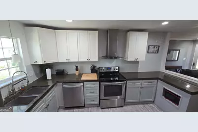 1901 E Farris Avenue, East Point, GA 30344 - Photo 9