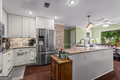 140 Lakeside Drive NW, Kennesaw, GA 30144 - Photo 7