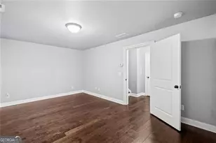 1044 Township Square, Alpharetta, GA 30022 - Photo 29