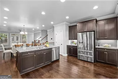 1044 Township Square, Alpharetta, GA 30022 - Photo 11