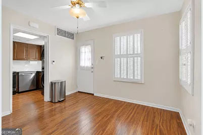 276 Lakemoore Drive NE #E, Atlanta, GA 30342 - Photo 9