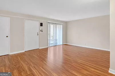 276 Lakemoore Drive NE #E, Atlanta, GA 30342 - Photo 5