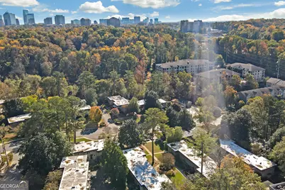 276 Lakemoore Drive NE #E, Atlanta, GA 30342 - Photo 19