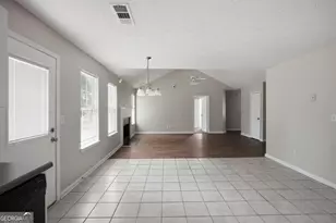 5816 Wellborn Creek Dr, Lithonia, GA 30058 - Photo 11