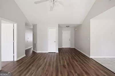 5816 Wellborn Creek Drive, Lithonia, GA 30058 - Photo 7