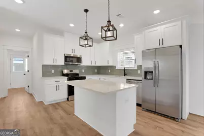 615 E 38th Street, Savannah, GA 31401 - Photo 13