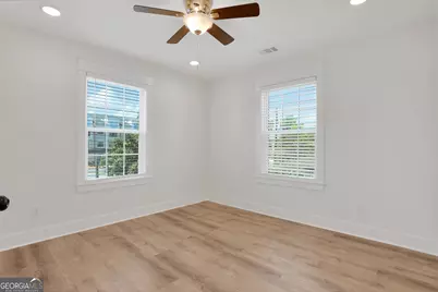 615 E 38th Street, Savannah, GA 31401 - Photo 29