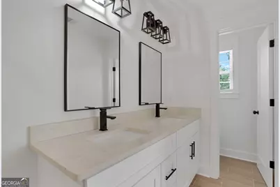 615 E 38th Street, Savannah, GA 31401 - Photo 23