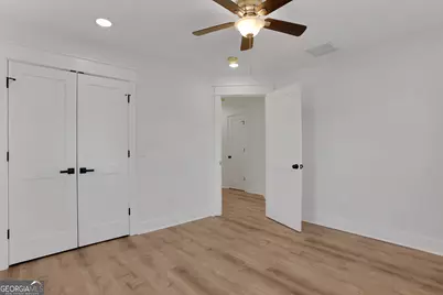 615 E 38th Street, Savannah, GA 31401 - Photo 27