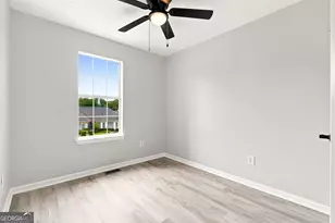 366 N Beach Ct, Riverdale, GA 30274 - Photo 17