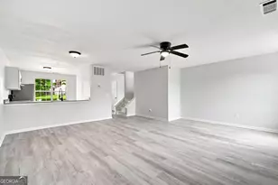 366 N Beach Ct, Riverdale, GA 30274 - Photo 11