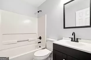 366 N Beach Ct, Riverdale, GA 30274 - Photo 19