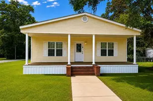 242 S Brunswick St, Jesup, GA 31546 - Photo 1