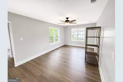 242 S Brunswick Street, Jesup, GA 31546 - Photo 5