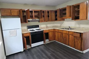 200 Washington St, Barnesville, GA 30204 - Photo 5