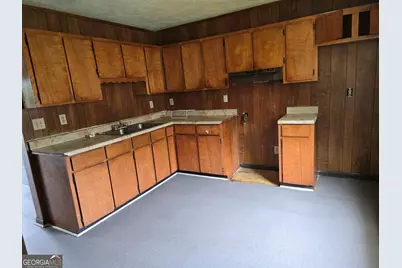 200 Washington Street, Barnesville, GA 30204 - Photo 11