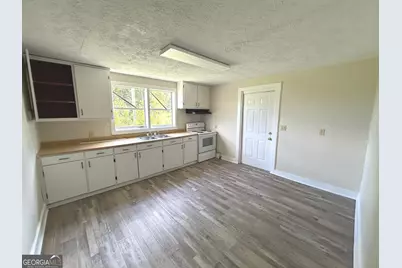2455 Pegasus Parkway #APT - B, Lagrange, GA 30240 - Photo 5