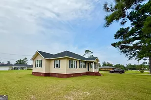 58 Burketts Ferry Rd, Hazlehurst, GA 31539 - Photo 5