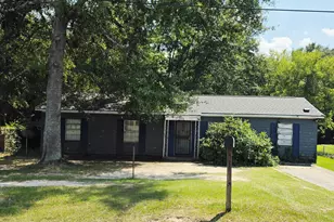 2666 Leone Dr N, Macon, GA 31206 - Photo 1