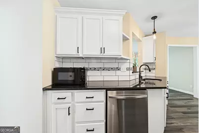 7650 Summit Trail, Riverdale, GA 30274 - Photo 9