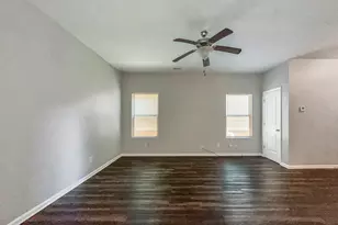 212 Daisy Cir, McDonough, GA 30252 - Photo 3