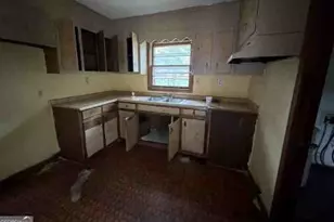 288 Lewis St, Toccoa, GA 30577 - Photo 5