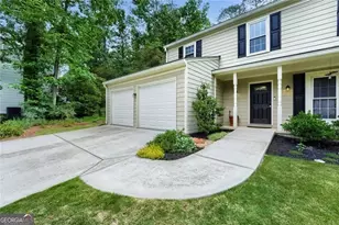 235 Barrington Dr E, Roswell, GA 30076 - Photo 9