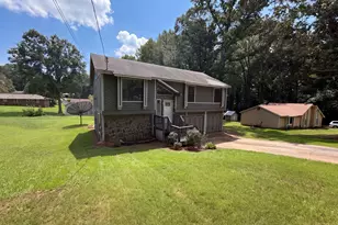 165 Splitwood Ln, Fairburn, GA 30213 - Photo 1