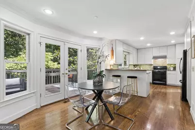 440 Greenlaurel Drive, Sandy Springs, GA 30342 - Photo 11