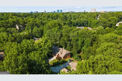 440 Greenlaurel Drive, Sandy Springs, GA 30342 - Photo 35