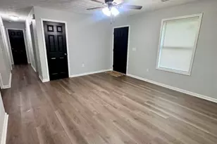 1300 Hill St, Comer, GA 30629 - Photo 11