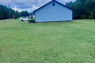 1300 Hill St, Comer, GA 30629 - Photo 3