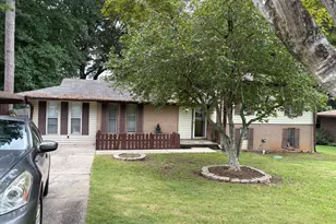 6051 Ledgewood Dr, Forest Park, GA 30297 - Photo 1